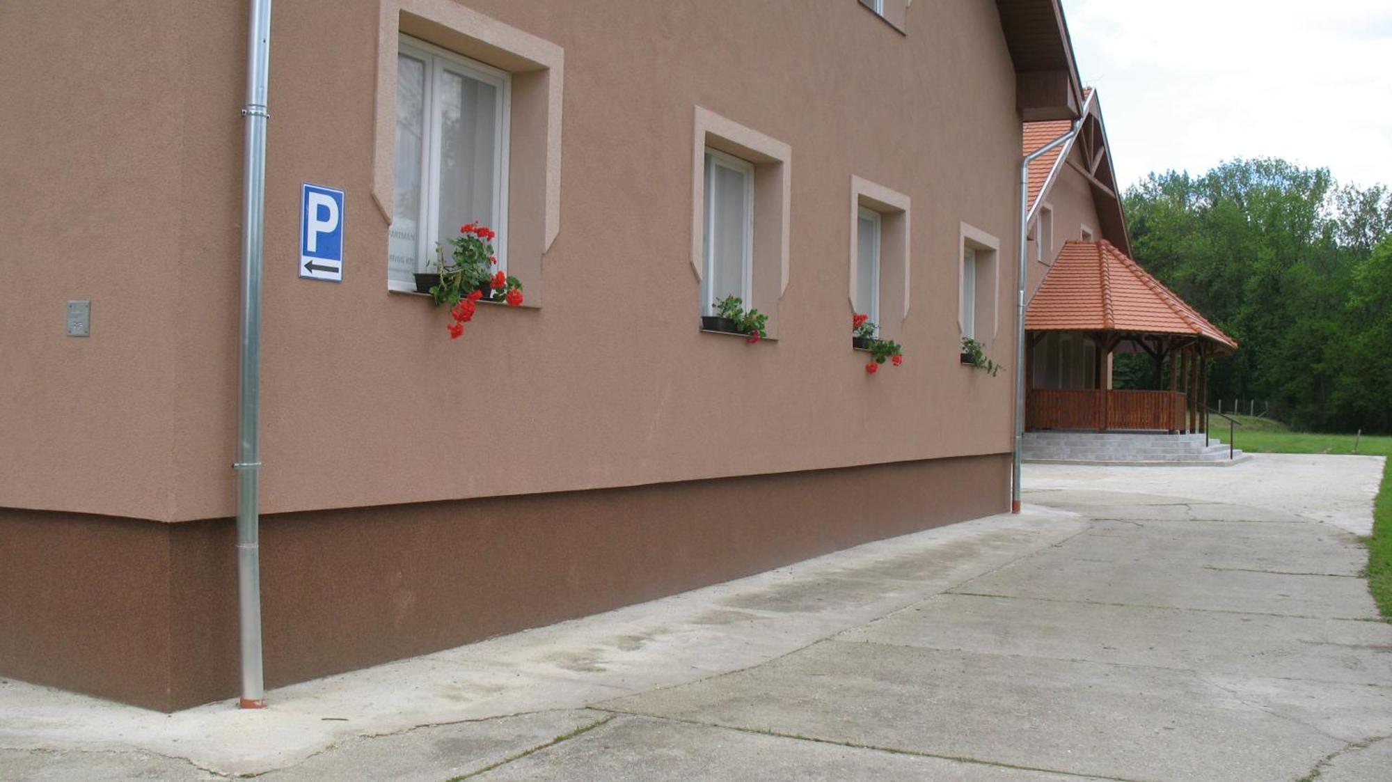Izisz Apartman Matraterenye 외부 사진